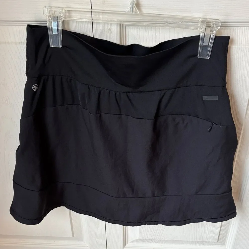 Adidas Women’s Black skirt ruffle built in shorts zip pockets size medium EUC